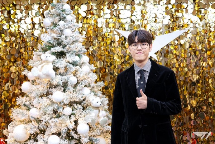 T1官方更新社媒动态 晒LCK Awards现场返图